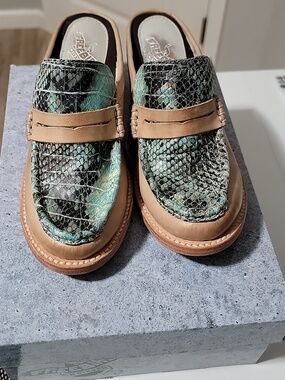 NIB Freebird Collins Blush Multi Lizard Mule Penny Loafers